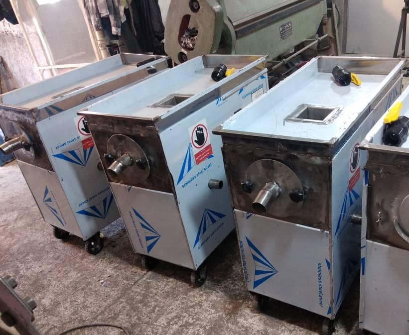 قیمت خرید دستگاه آبغوره گیری و آبلیموگیری در اسلامشهر انتخاب ظرفیت مناسب دستگاه آبغوره گیری برای مغازههای آبمیوهگیری در اسلامشهر